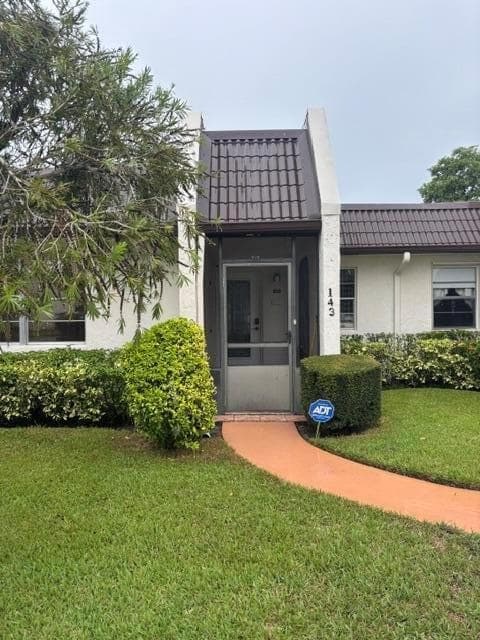 143 S LAKE SUSAN Drive S # 143, West Palm Beach FL 33411