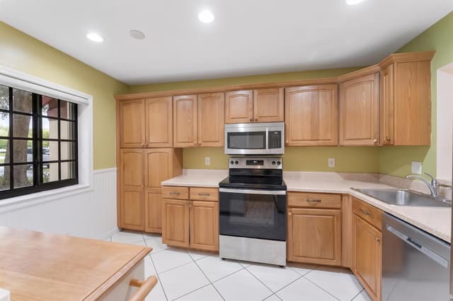 4321 CARAMBOLA Circle N # F, Coconut Creek FL 33066 - Coconut Creek, FL - Photo 5