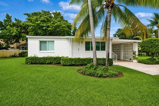 2516 Lorraine Court, North Palm Beach FL 33403 - North Palm Beach, FL - Photo 3