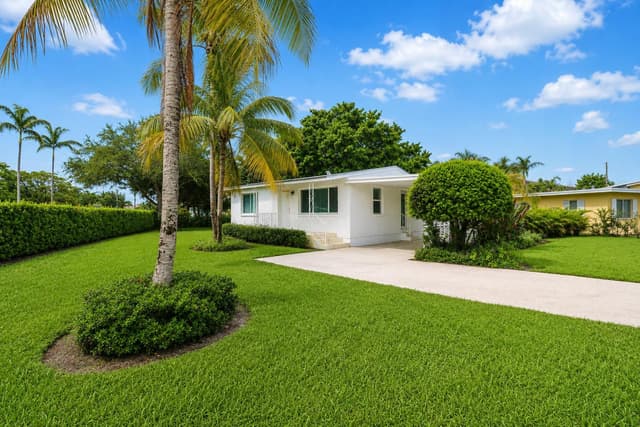 2516 Lorraine Court, North Palm Beach FL 33403 - North Palm Beach, FL - Photo 4