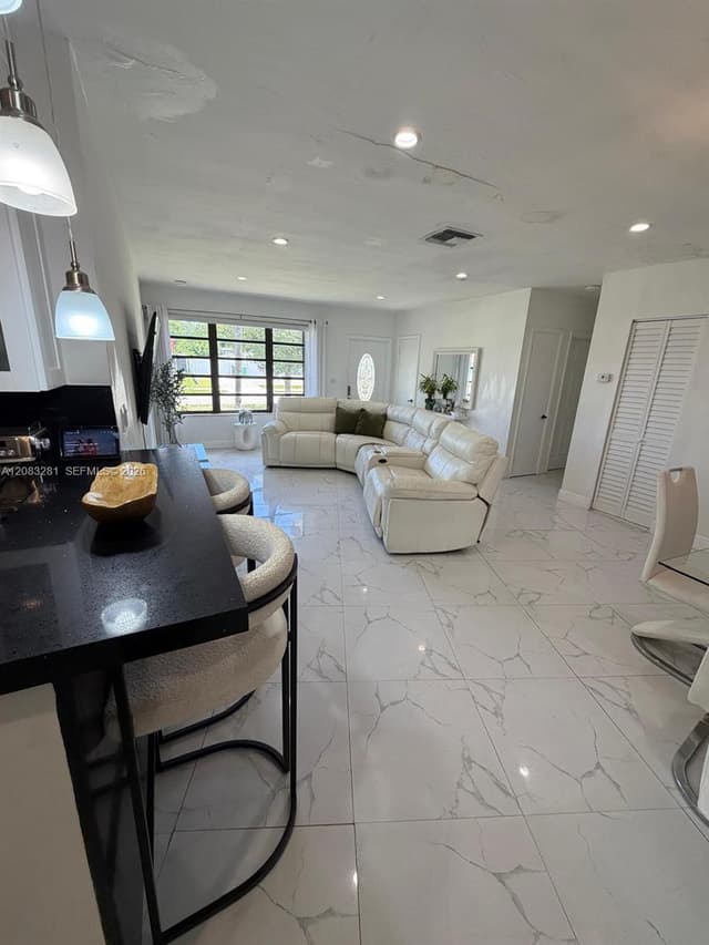 9315 Jamaica Dr, Cutler Bay FL 33189 - Cutler Bay, FL - Photo 6