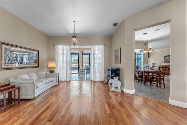 2825 Fairways Dr, Homestead FL 33035 - Homestead, FL - Photo 3
