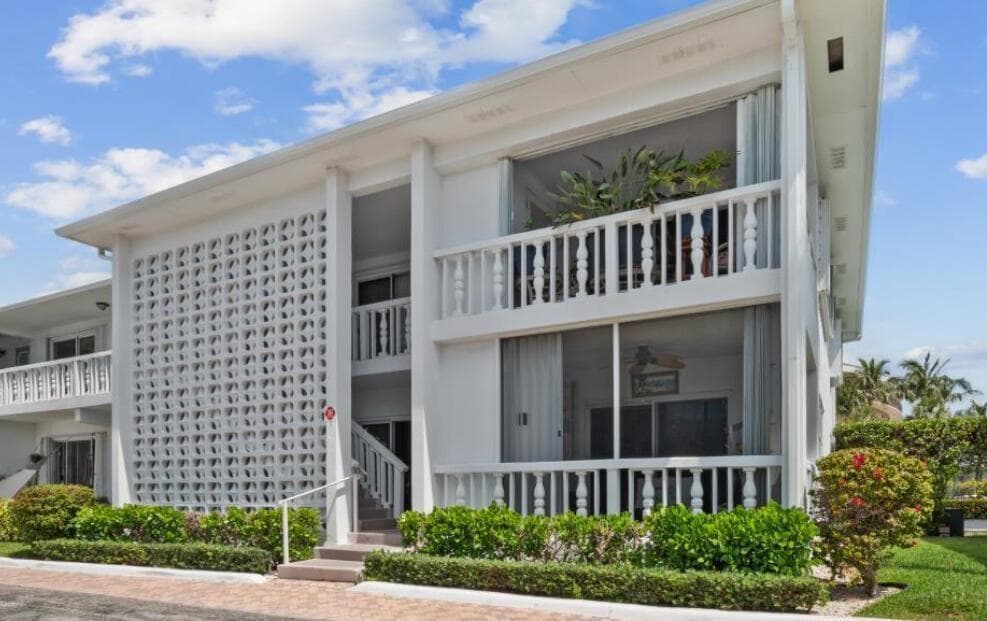 4201 S Ocean Boulevard, Palm Beach FL 33480 - Palm Beach, FL - Photo 1