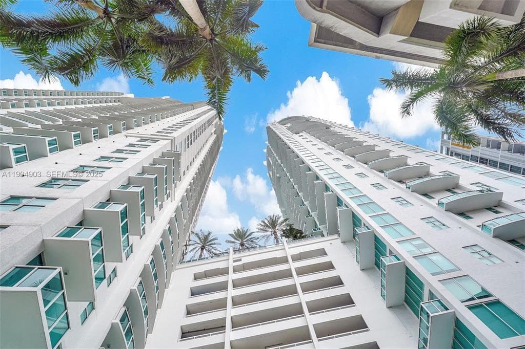 41 SE 5th Street # 417, Miami FL 33131 - Miami, FL - Photo 1