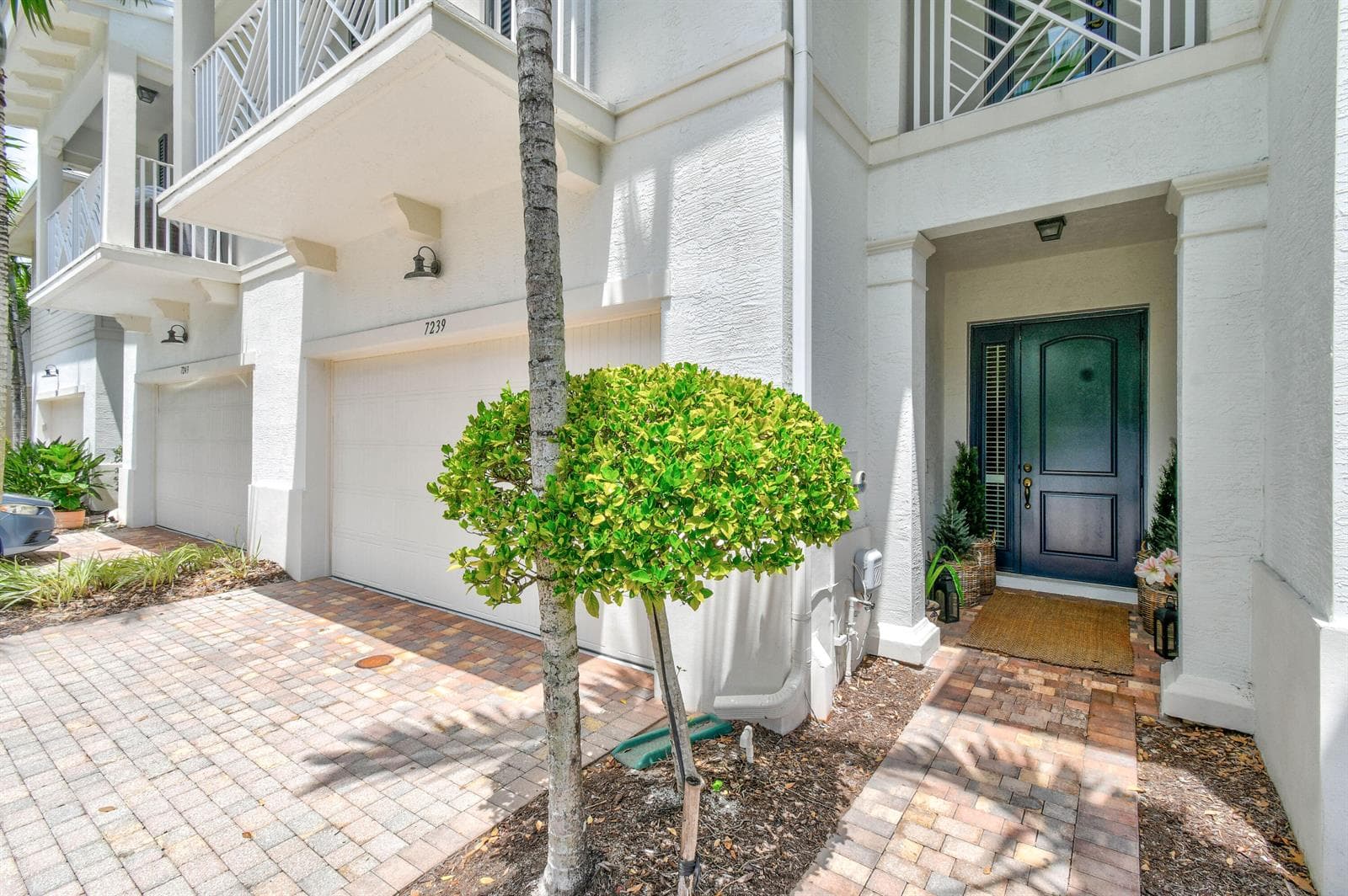 7239 Oxford Court, Palm Beach Gardens FL 33418 - Palm Beach Gardens, FL - Photo 1