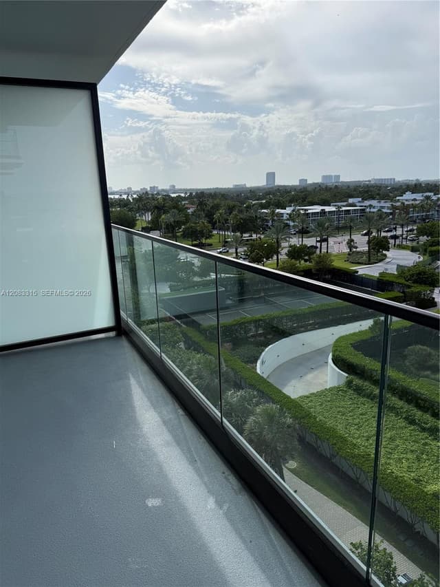 10185 E Collins Ave # 822, Bal Harbour FL 33154 - Bal Harbour, FL - Photo 4