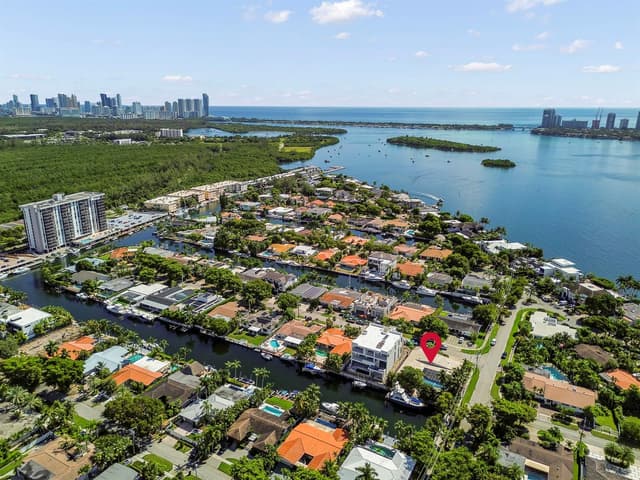 12990 Keystone Terrace, North Miami FL 33181 - North Miami, FL - Photo 2