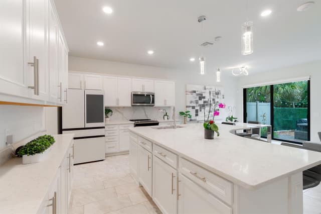 4802 Blistering Way, Lake Worth FL 33467 - Lake Worth, FL - Photo 2