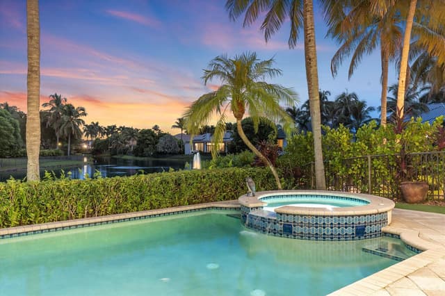 10821 Blue Palm Street, Plantation FL 33324 - Plantation, FL - Photo 2