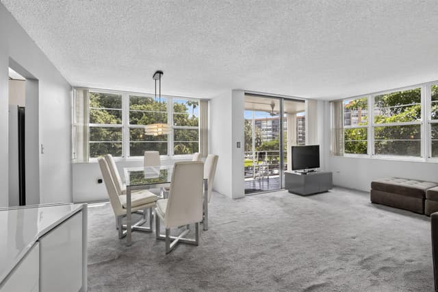 1400 Saint Charles Place # 313, Pembroke Pines FL 33026 - Pembroke Pines, FL - Photo 6