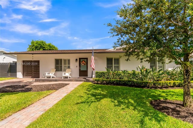 17881 SW 91st Ave, Palmetto Bay FL 33157 - Palmetto Bay, FL - Photo 2