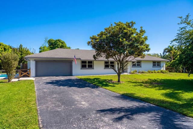 4910 SW 205TH Avenue, Southwest Ranches FL 33332 - Southwest Ranches, FL - Photo 2
