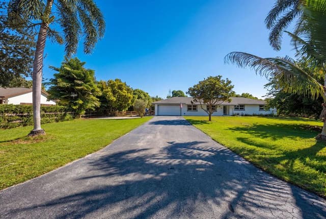 4910 SW 205TH Avenue, Southwest Ranches FL 33332 - Southwest Ranches, FL - Photo 3
