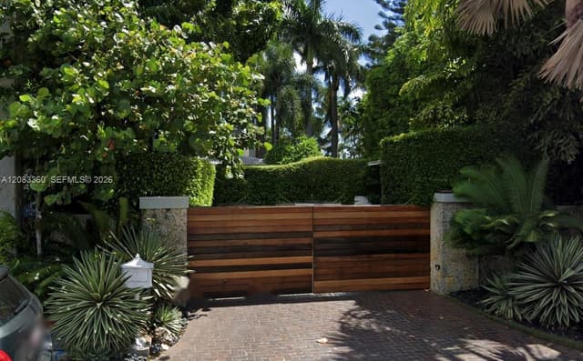 1421 N Venetian Way, Miami FL 33139 - Miami, FL - Photo 4