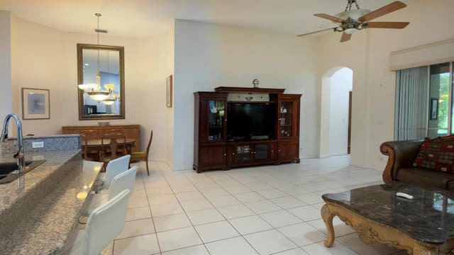 4646 Carlton Golf Drive, Wellington FL 33449 - Wellington, FL - Photo 6