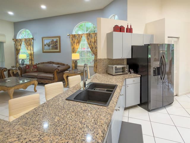 4646 Carlton Golf Drive, Wellington FL 33449 - Wellington, FL - Photo 7
