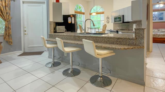 4646 Carlton Golf Drive, Wellington FL 33449 - Wellington, FL - Photo 5