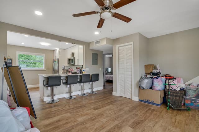 1225 W 10th Street, Riviera Beach FL 33404 - Riviera Beach, FL - Photo 5