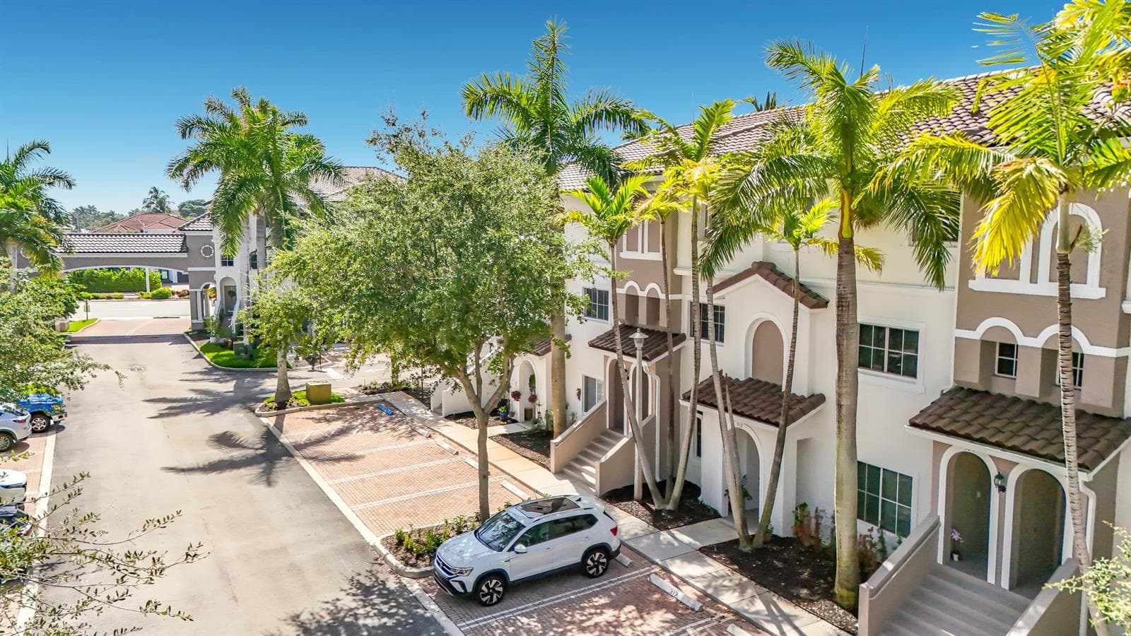 312 BAYFRONT Drive, Boynton Beach FL 33435