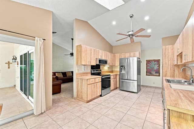 2111 NW 86TH Way, Coral Springs FL 33071 - Coral Springs, FL - Photo 7