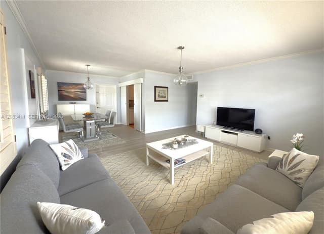 2340 NE 9th St # 210, Fort Lauderdale FL 33304 - Fort Lauderdale, FL - Photo 5