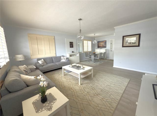 2340 NE 9th St # 210, Fort Lauderdale FL 33304 - Fort Lauderdale, FL - Photo 4