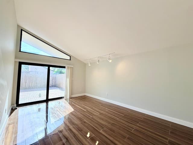 1720 NW 73rd Avenue, Plantation FL 33313 - Plantation, FL - Photo 4