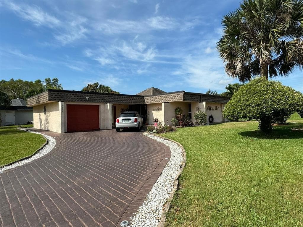 5107 BAYBERRY Lane, Tamarac FL 33319 - Tamarac, FL - Photo 1
