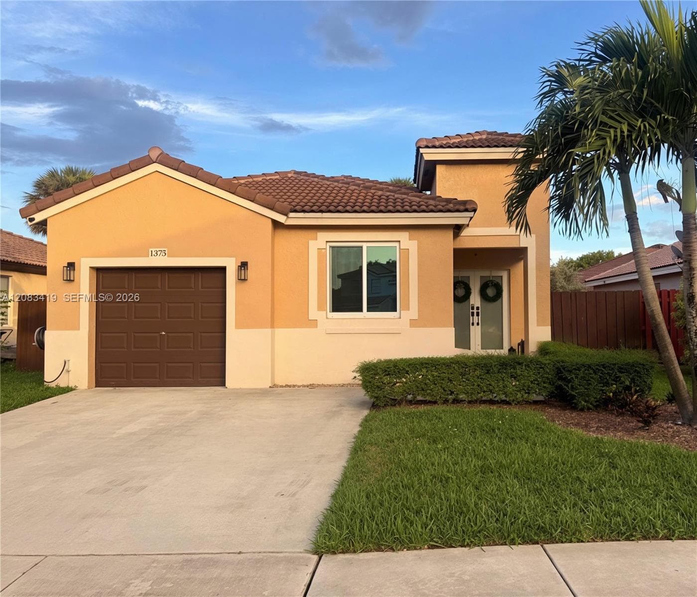 1375 SW 105th Ave, Pembroke Pines FL 33025 - Pembroke Pines, FL - Photo 1