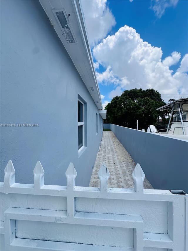 82 E 16th St, Hialeah FL 33010 - Hialeah, FL - Photo 5