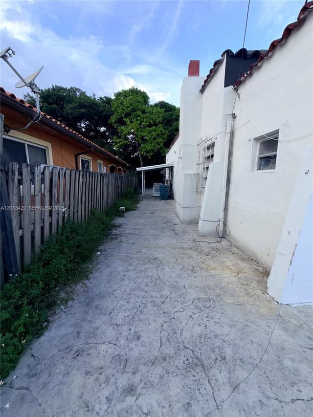 1829 NW 5th St, Miami FL 33125 - Miami, FL - Photo 4