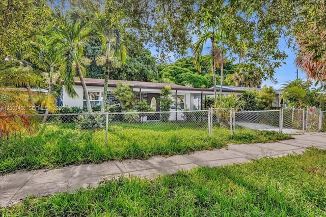 535 NW 23rd Ave, Fort Lauderdale FL 33311 - Fort Lauderdale, FL - Photo 2