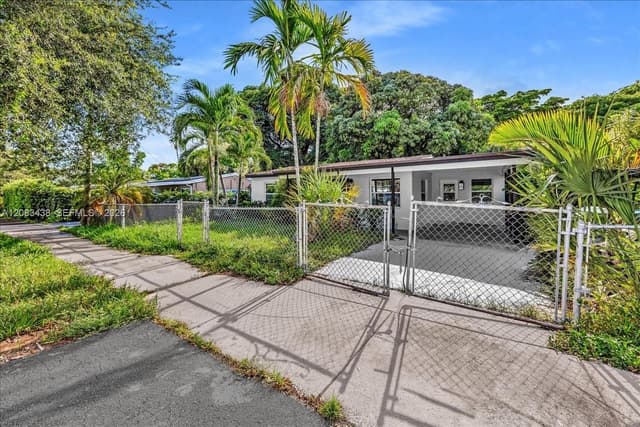 535 NW 23rd Ave, Fort Lauderdale FL 33311 - Fort Lauderdale, FL - Photo 4