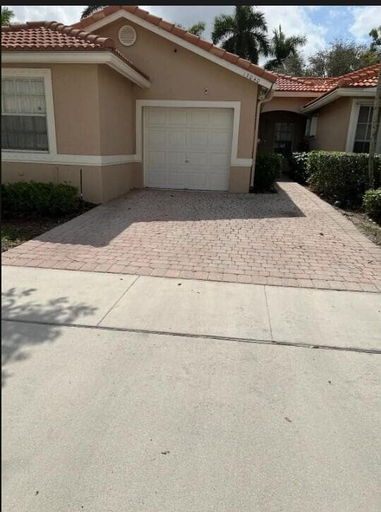 13040 NW 5TH Street, Pembroke Pines FL 33028 - Pembroke Pines, FL - Photo 2