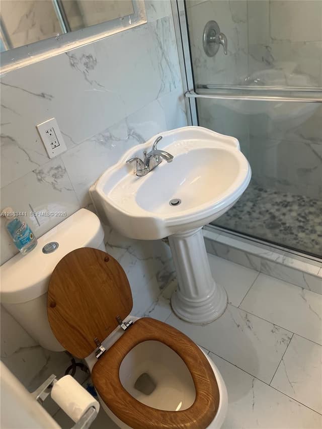 445-47 NE 69th St #B, Miami FL 33138 - Miami, FL - Photo 6