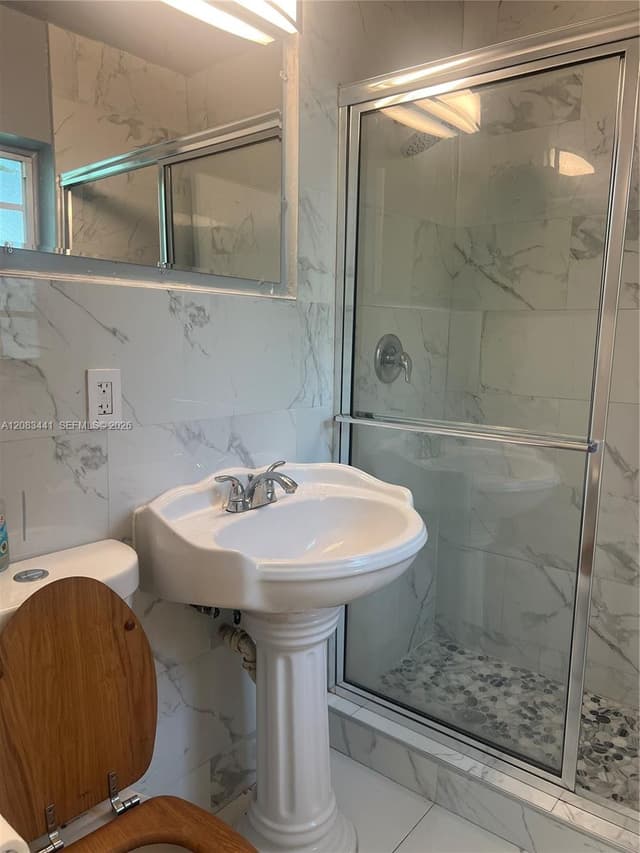 445-47 NE 69th St #B, Miami FL 33138 - Miami, FL - Photo 5