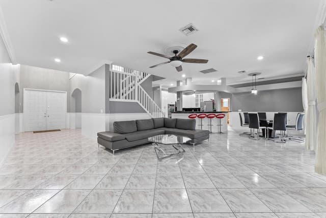 16363 SEGOVIA Circle S, Pembroke Pines FL 33331 - Pembroke Pines, FL - Photo 6