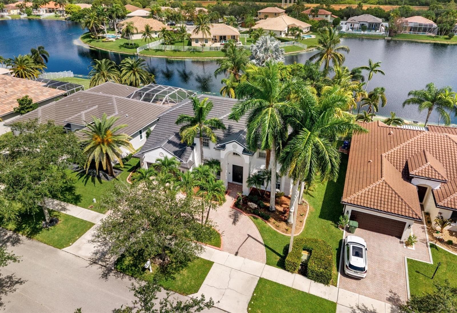 16363 SEGOVIA Circle S, Pembroke Pines FL 33331 - Pembroke Pines, FL - Photo 1