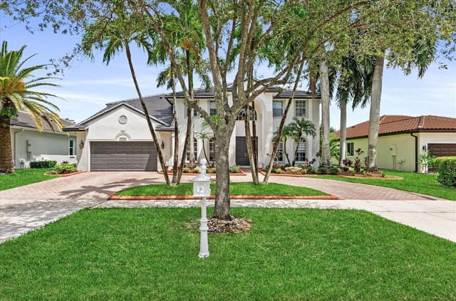 16363 SEGOVIA Circle S, Pembroke Pines FL 33331 - Pembroke Pines, FL - Photo 4