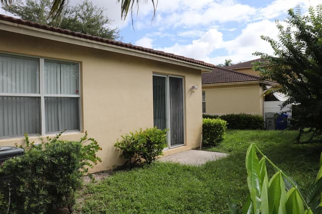 613 NW 21ST Avenue, Pompano Beach FL 33069 - Pompano Beach, FL - Photo 7