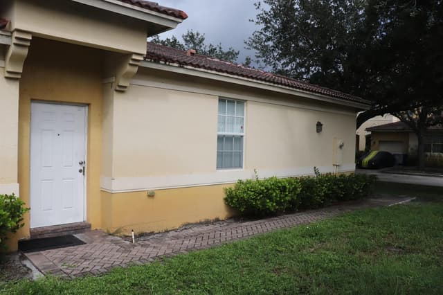 613 NW 21ST Avenue, Pompano Beach FL 33069 - Pompano Beach, FL - Photo 4