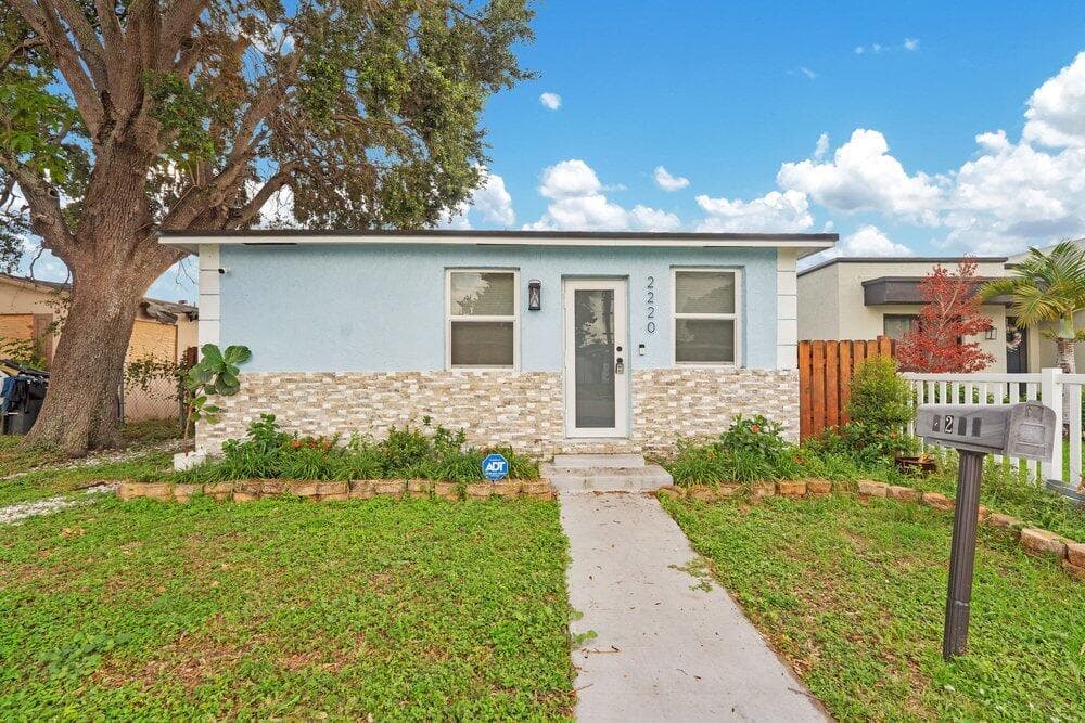 2220 HOPE Street, Hollywood FL 33020 - Hollywood, FL - Photo 1