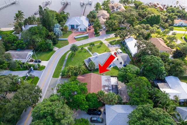 545 S LAKE Drive, Lantana FL 33462 - Lantana, FL - Photo 2