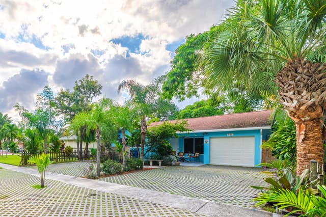 545 S LAKE Drive, Lantana FL 33462 - Lantana, FL - Photo 4