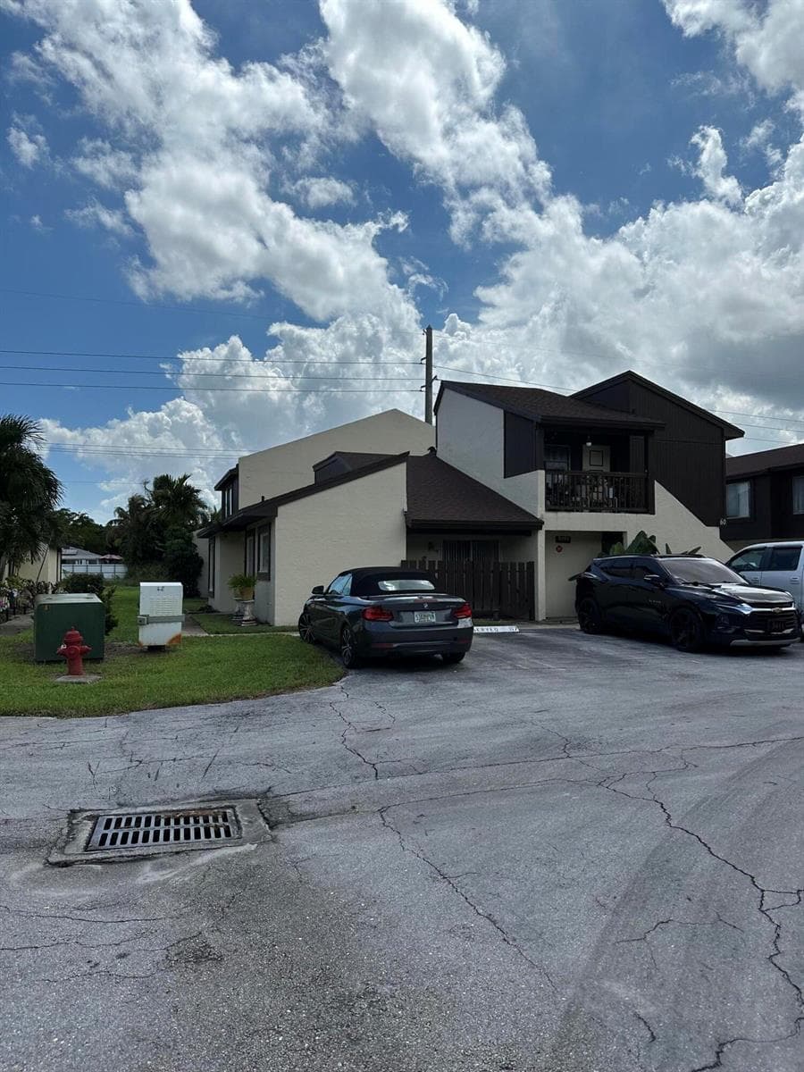 5292 BOSQUE Lane # 57, West Palm Beach FL 33415