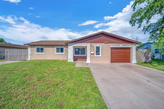 2351 NW 60th Ter, Sunrise FL 33313 - Sunrise, FL - Photo 2