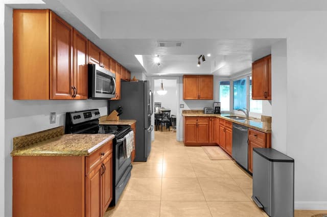 4120 NW 106TH Avenue, Coral Springs FL 33065 - Coral Springs, FL - Photo 3