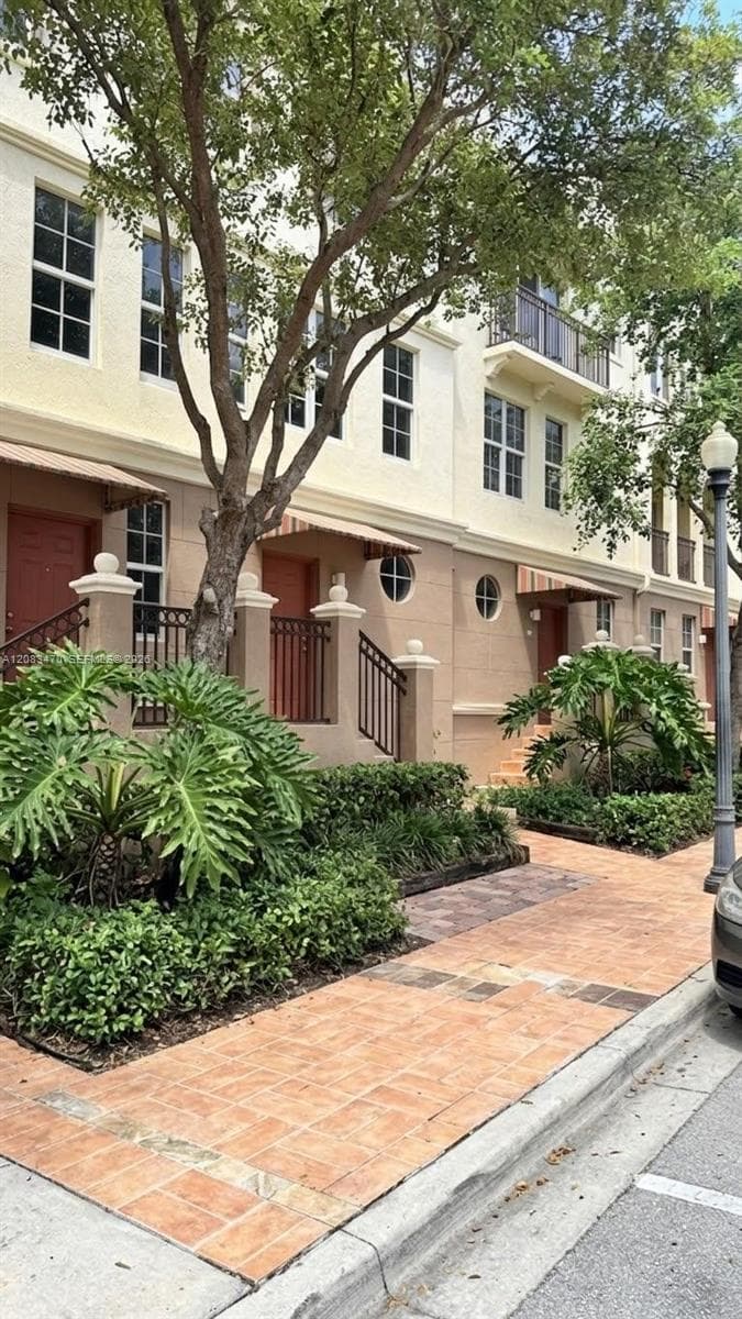 3232 SW 22nd Ter # 113, Miami FL 33145 - Miami, FL - Photo 1