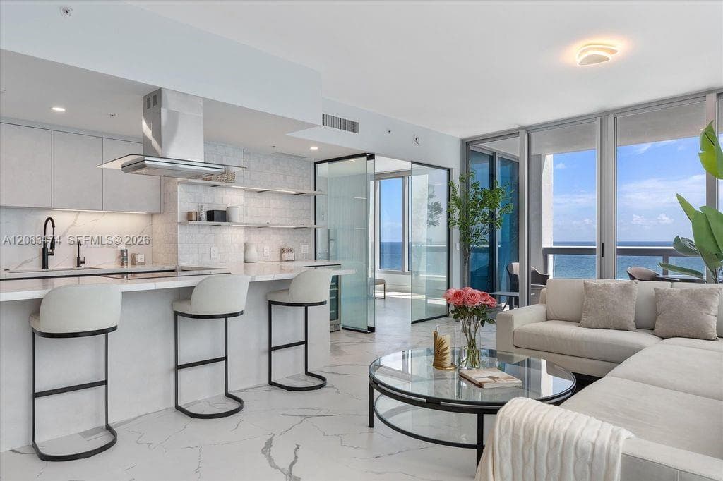 6899 Collins Ave # 1008, Miami Beach FL 33141