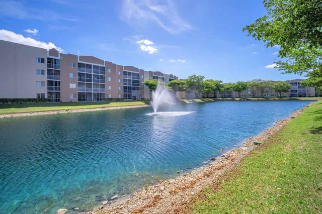 9560 Weldon Circle # J210, Tamarac FL 33321 - Tamarac, FL - Photo 6